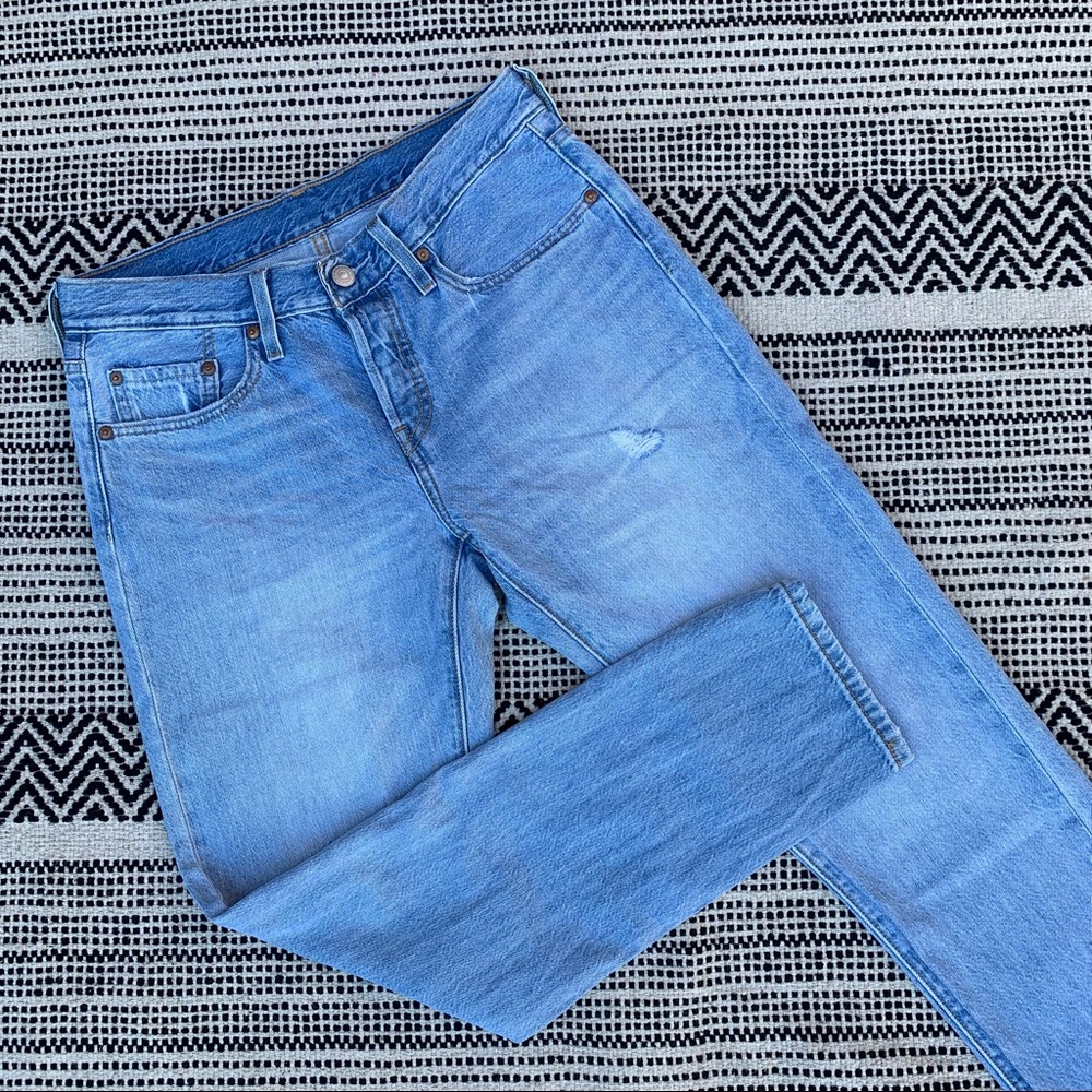 Levi's 501 Tapered Slim Jeans size 27